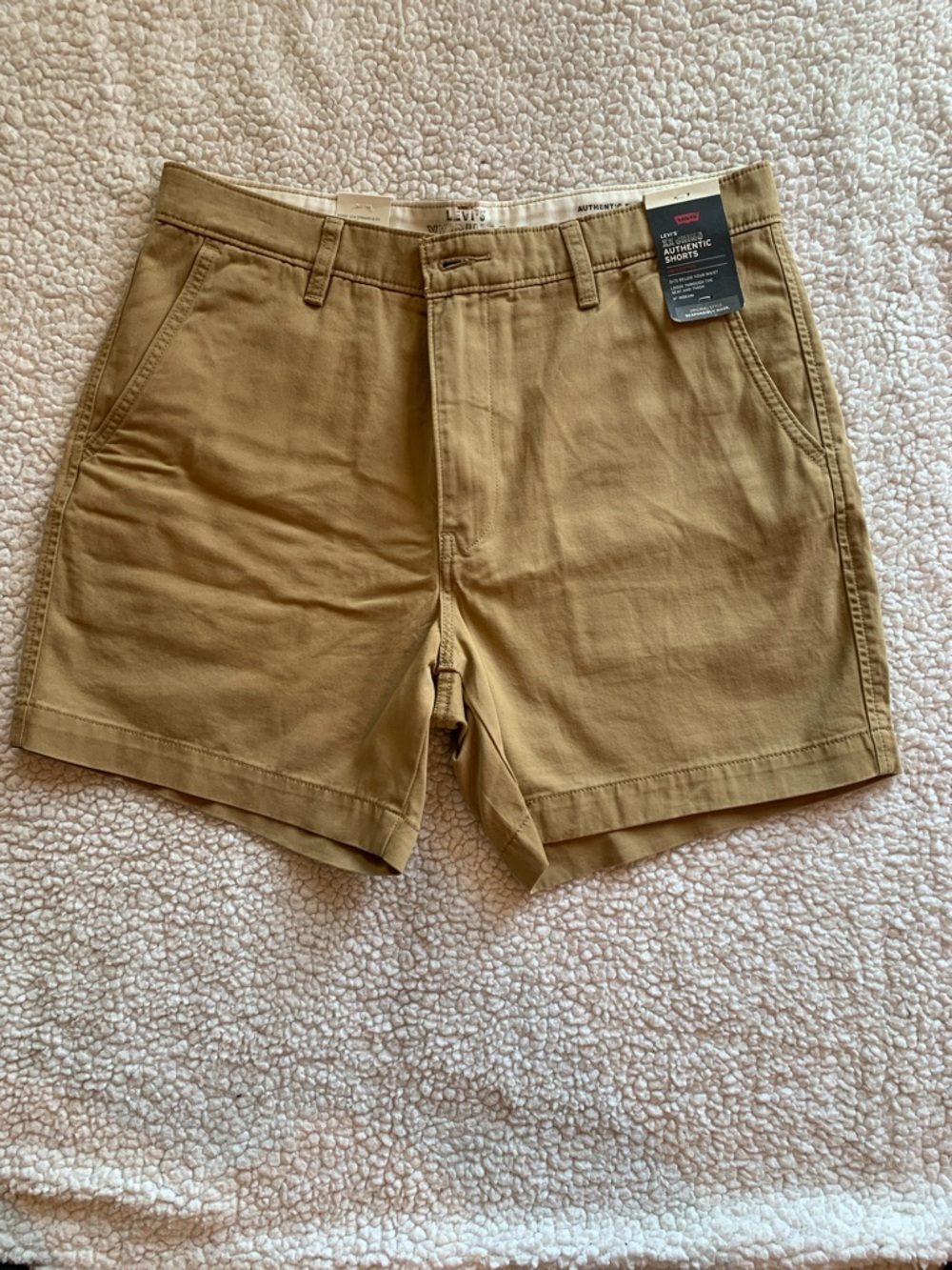Levi's Men's Tan Flat-Front Casual Shorts